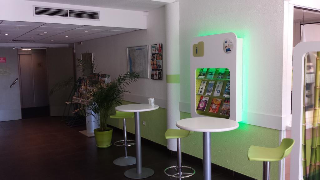 Ibis Budget Marseille Valentine Exterior foto